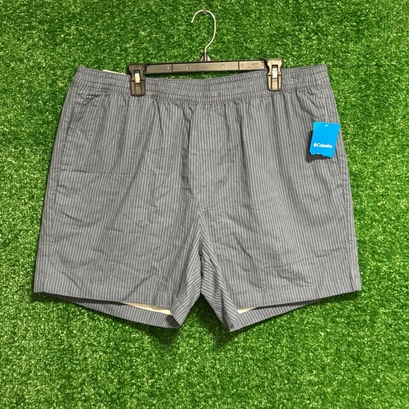 Columbia Navy Pinstripe Shorts - Picture 1 of 4